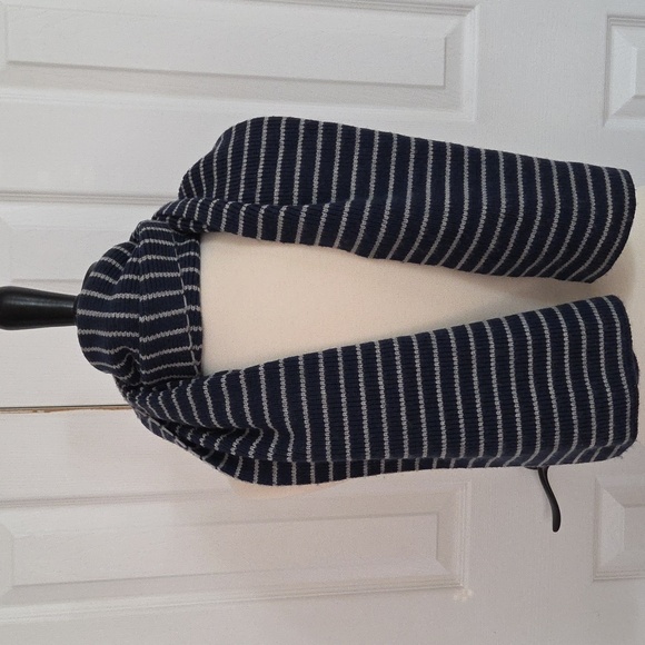 GAP MERINO WOOL NAVY BLUE & GRAY STRIPED UNISEX  SCARF - Picture 5 of 6
